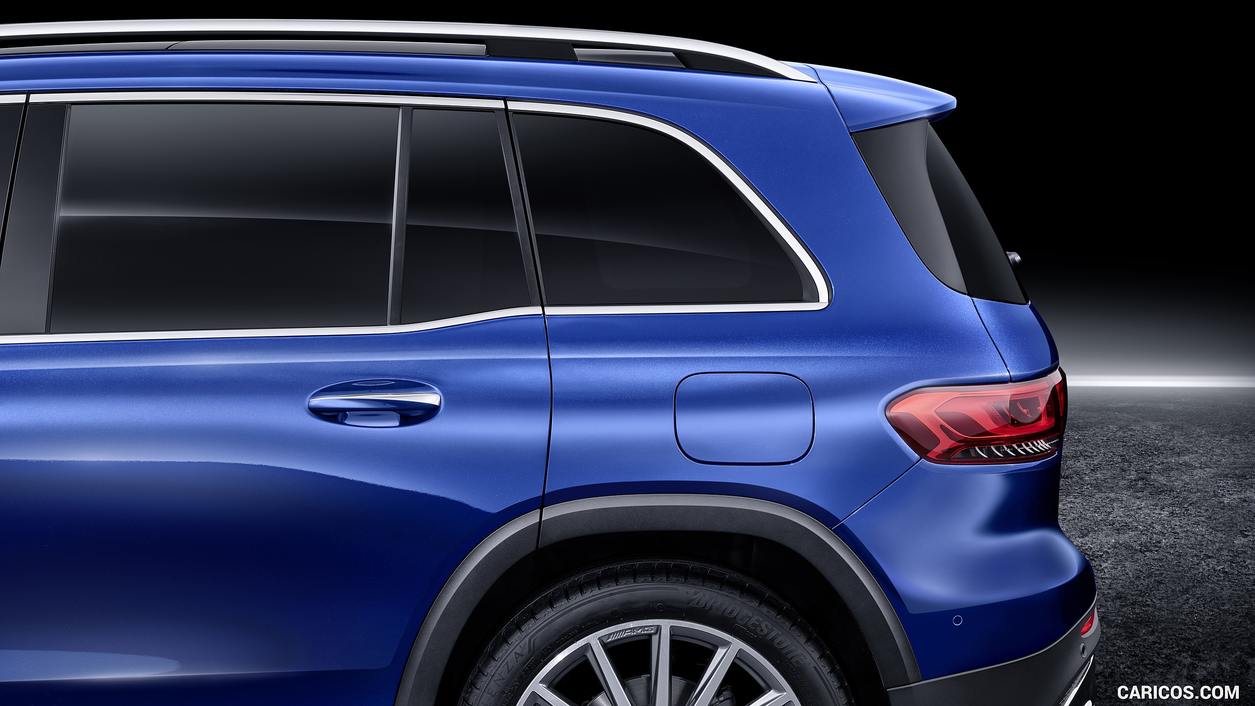 Mercedes Benz Glb Amg Line Color Galaxy Blue Detail Caricos