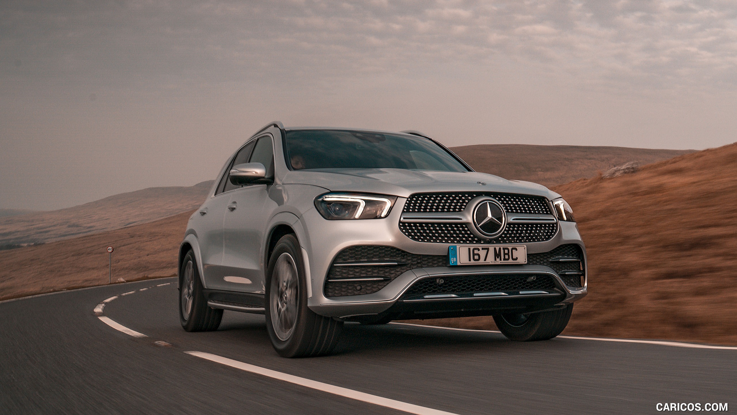 Mercedes Benz Gle D Uk Spec Front Three Quarter Caricos