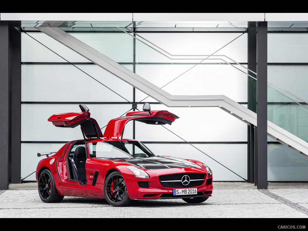  2015 Mercedes-Benz SLS AMG GT Coupe Final Edition - Front