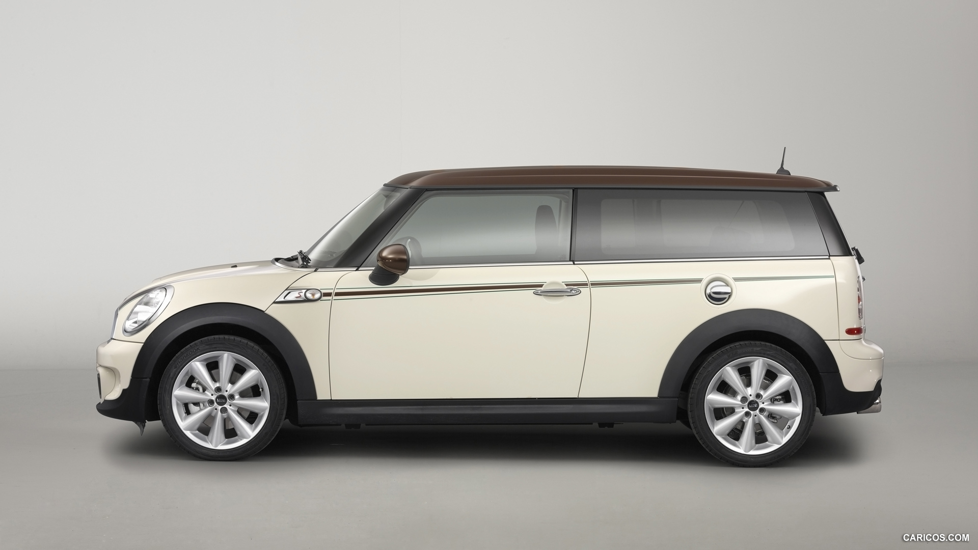  MINI Clubman Hyde Park (2013) - Side, #16 of 23