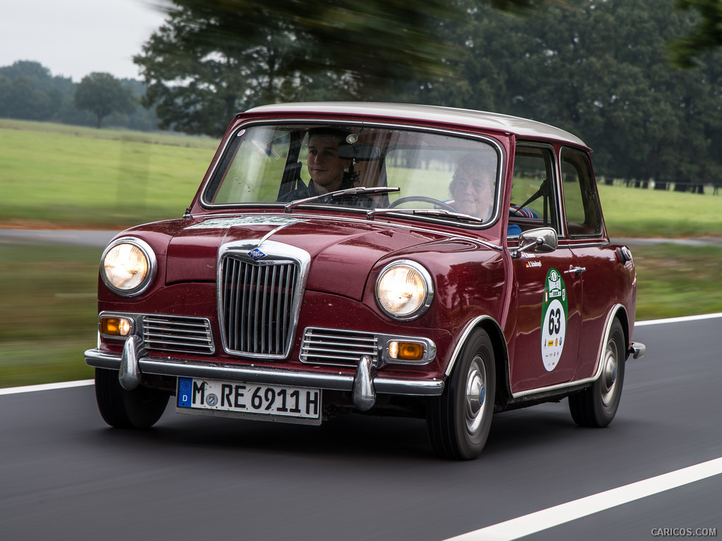 1969 Mini Riley Elf  - Front