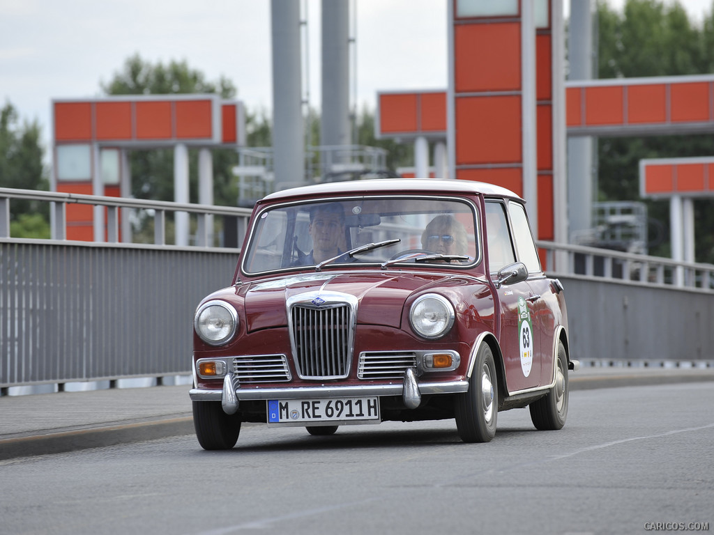 1969 Mini Riley Elf  - Front