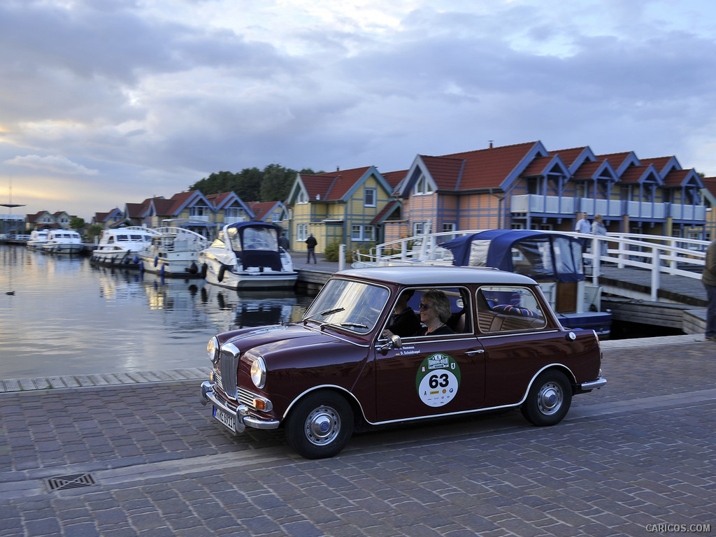 1969 Mini Riley Elf  - Front