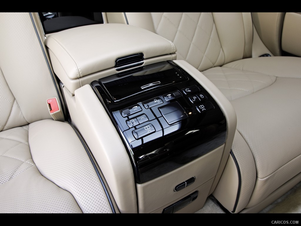 2010 Maybach Zeppelin  - Interior, Rear Seats