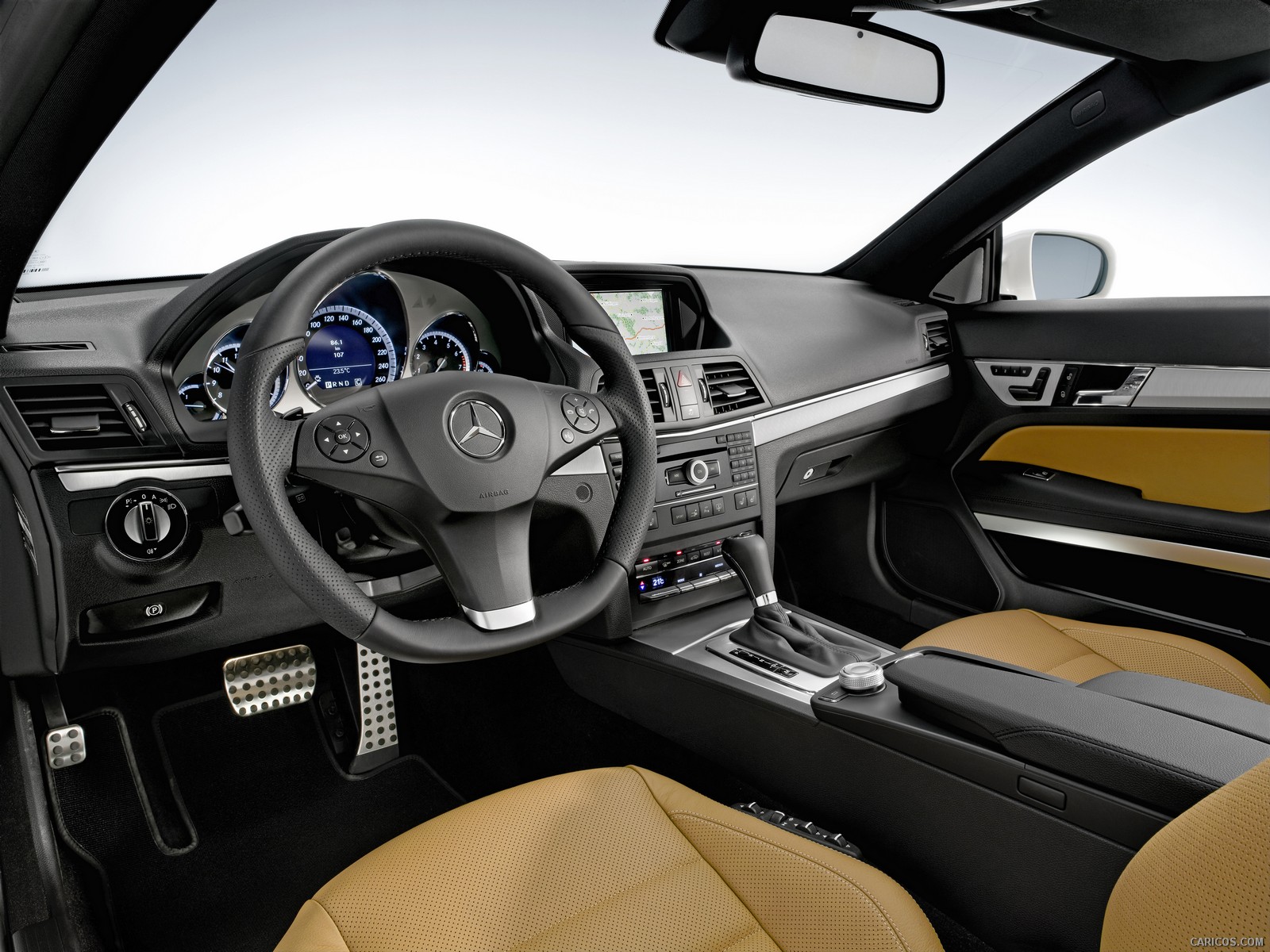 2010 Mercedes-Benz E-Class Coupe  - Interior Dashboard View Photo, #100 of 213
