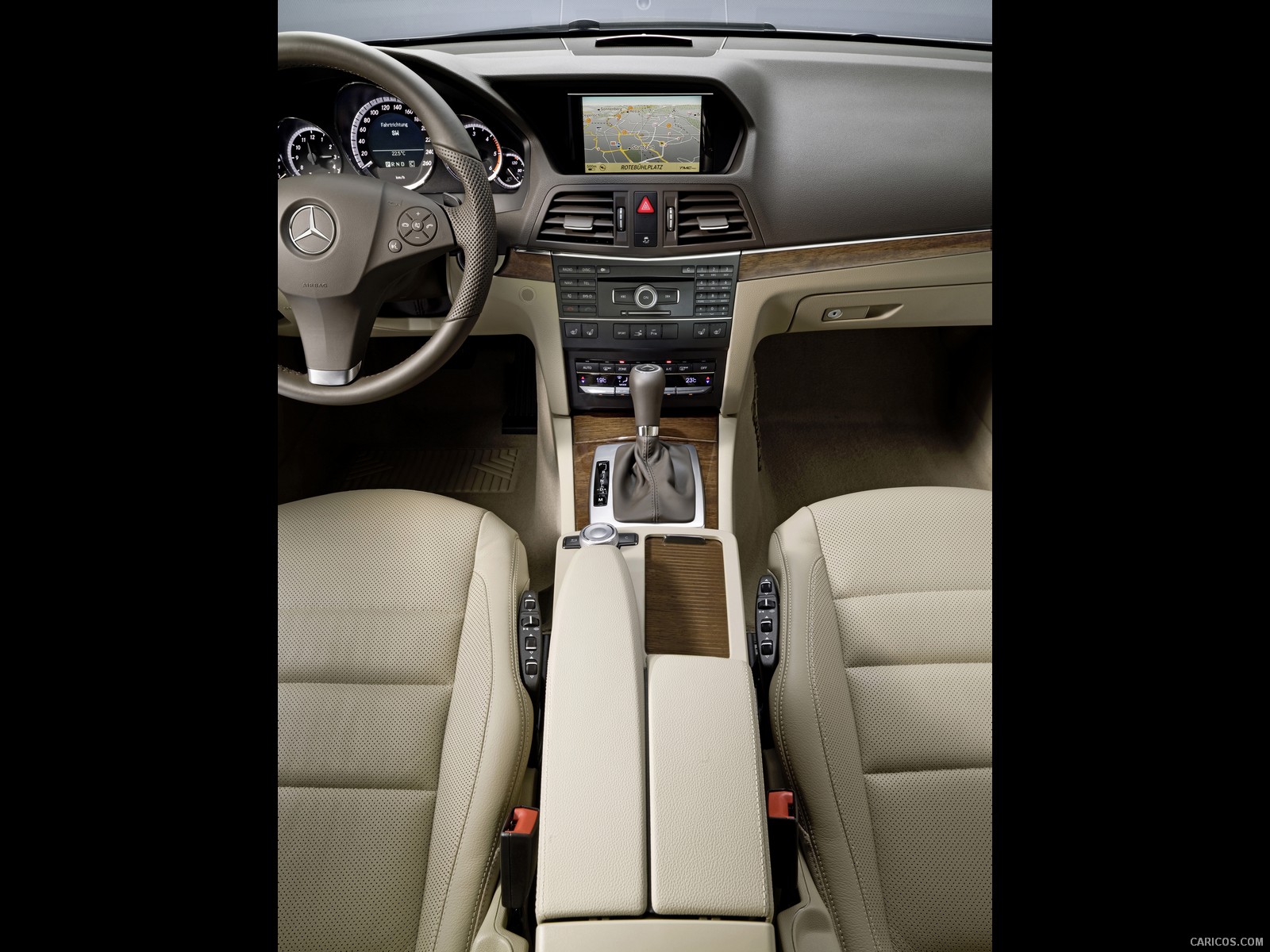 2010 Mercedes-Benz E-Class Coupe  - Interior Dashboard View Photo, #106 of 213