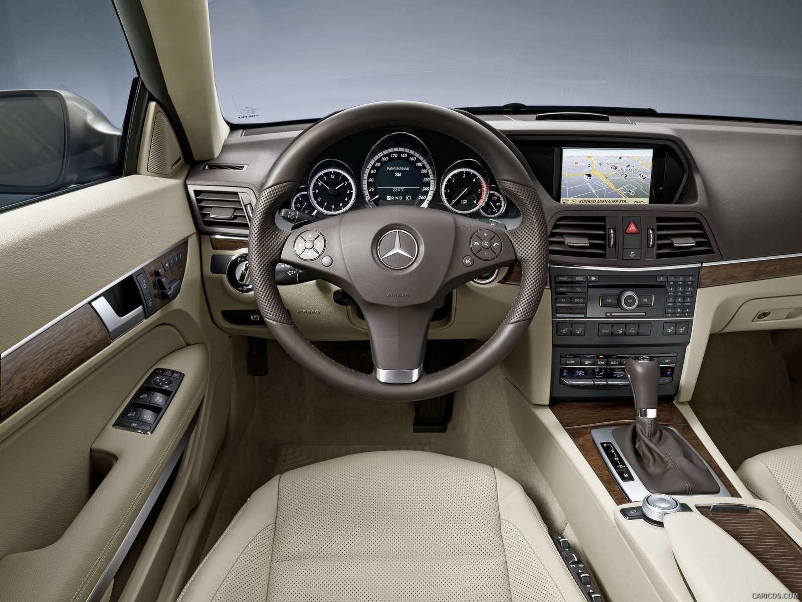 2010 Mercedes-Benz E-Class Coupe  - Interior Steering Wheel View Photo, #103 of 213