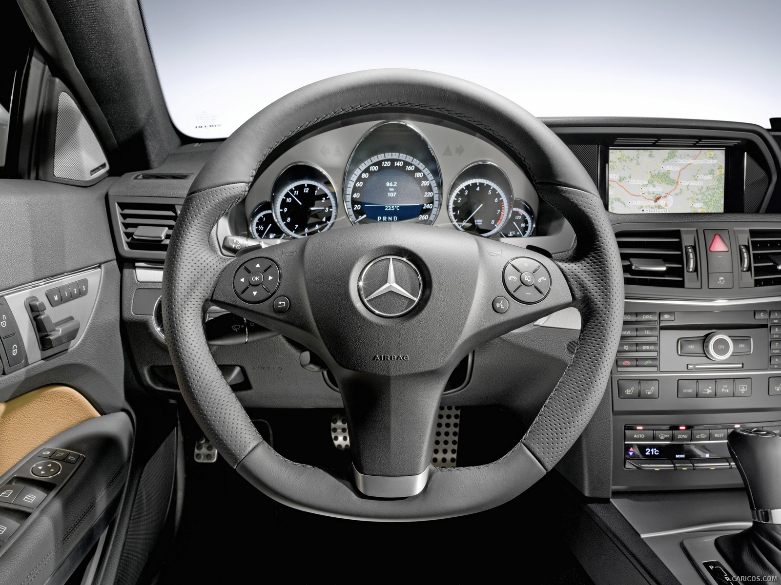 2010 Mercedes-Benz E-Class Coupe  - Interior Steering Wheel View Photo, #139 of 213
