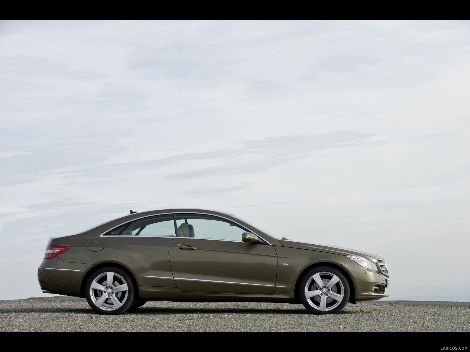 2010 Mercedes-Benz E-Class Coupe  - Side View Photo, #33 of 213