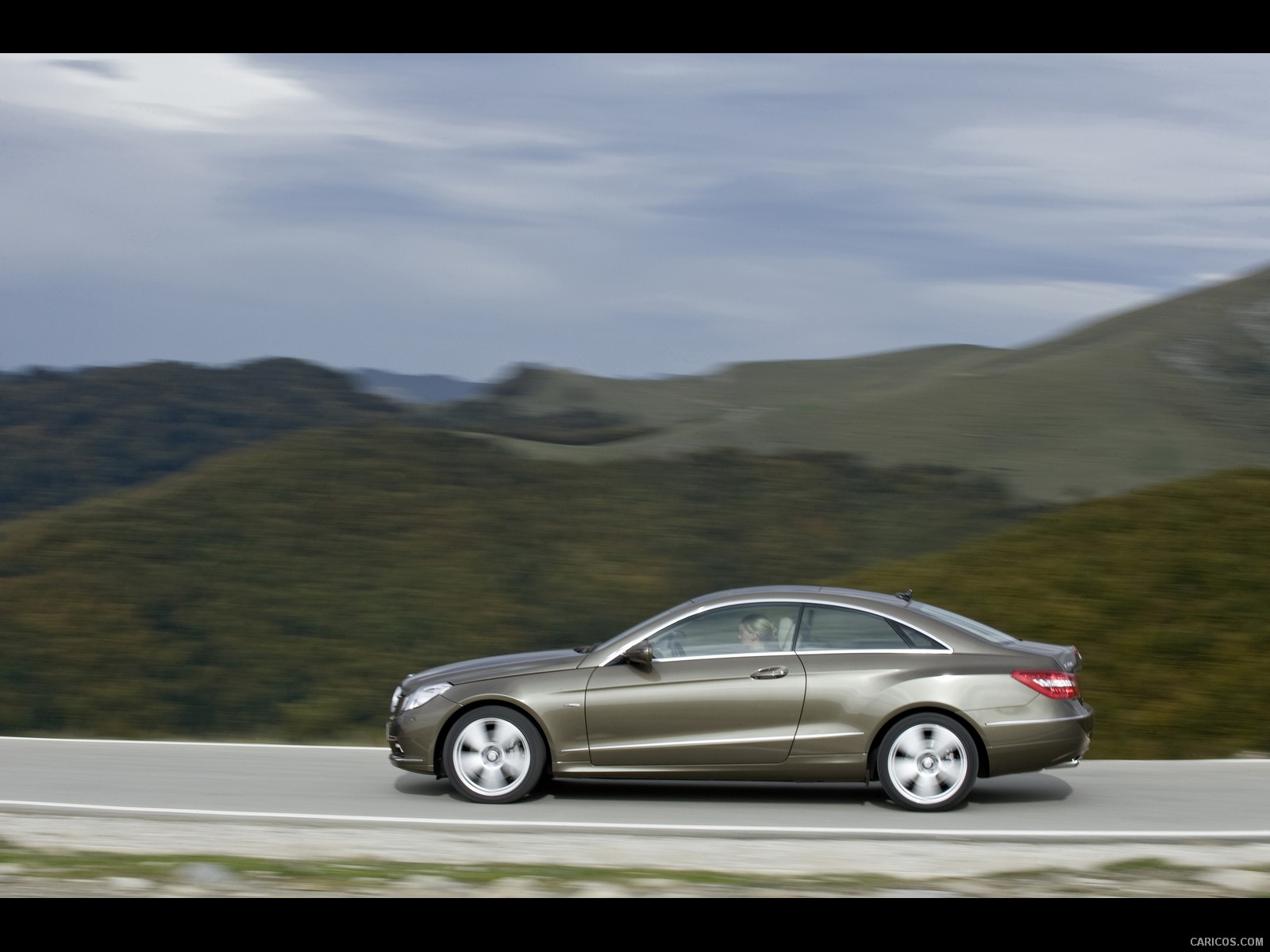 2010 Mercedes-Benz E-Class Coupe  - Side View Photo, #35 of 213