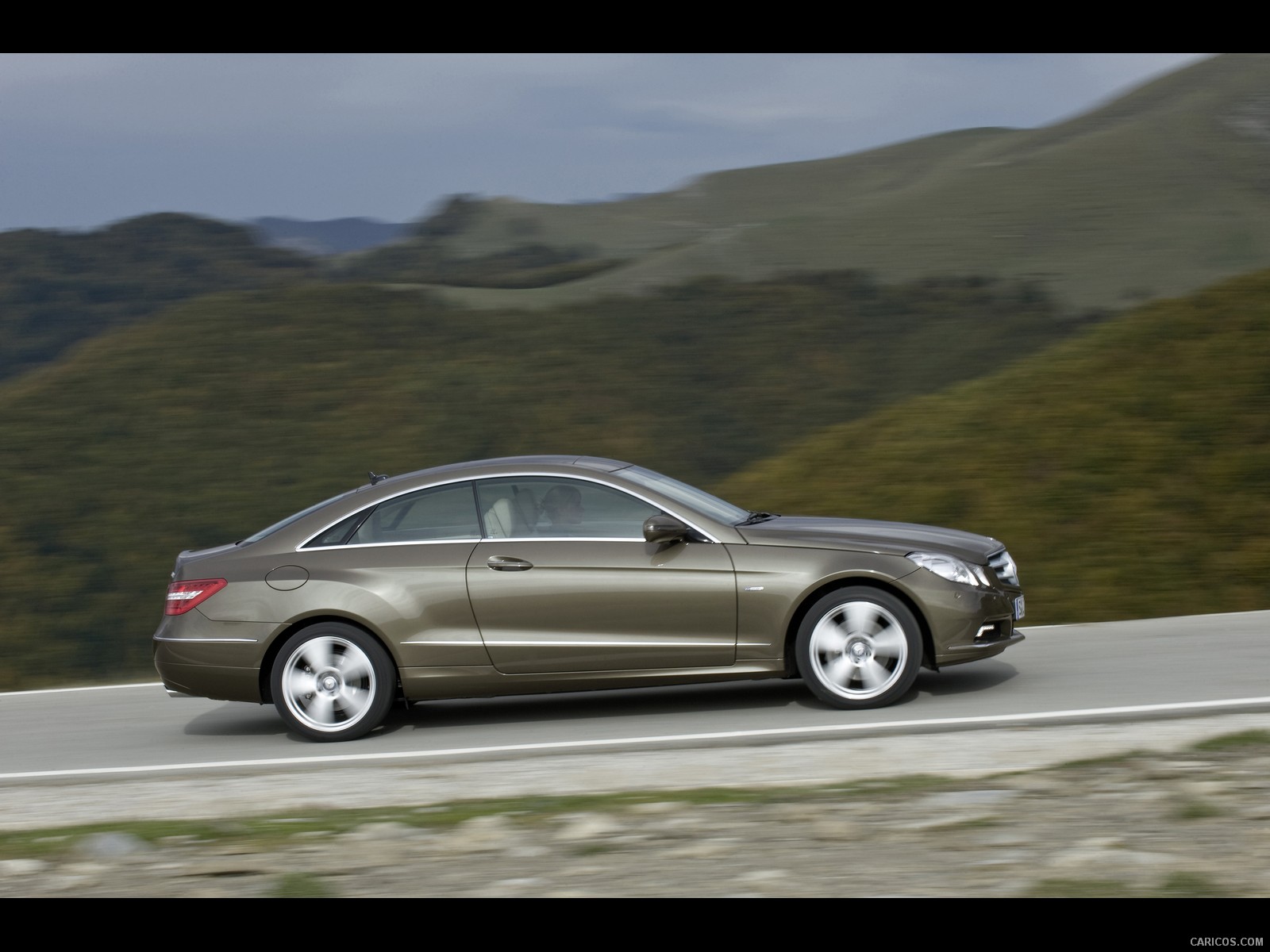 2010 Mercedes-Benz E-Class Coupe  - Side View Photo, #36 of 213