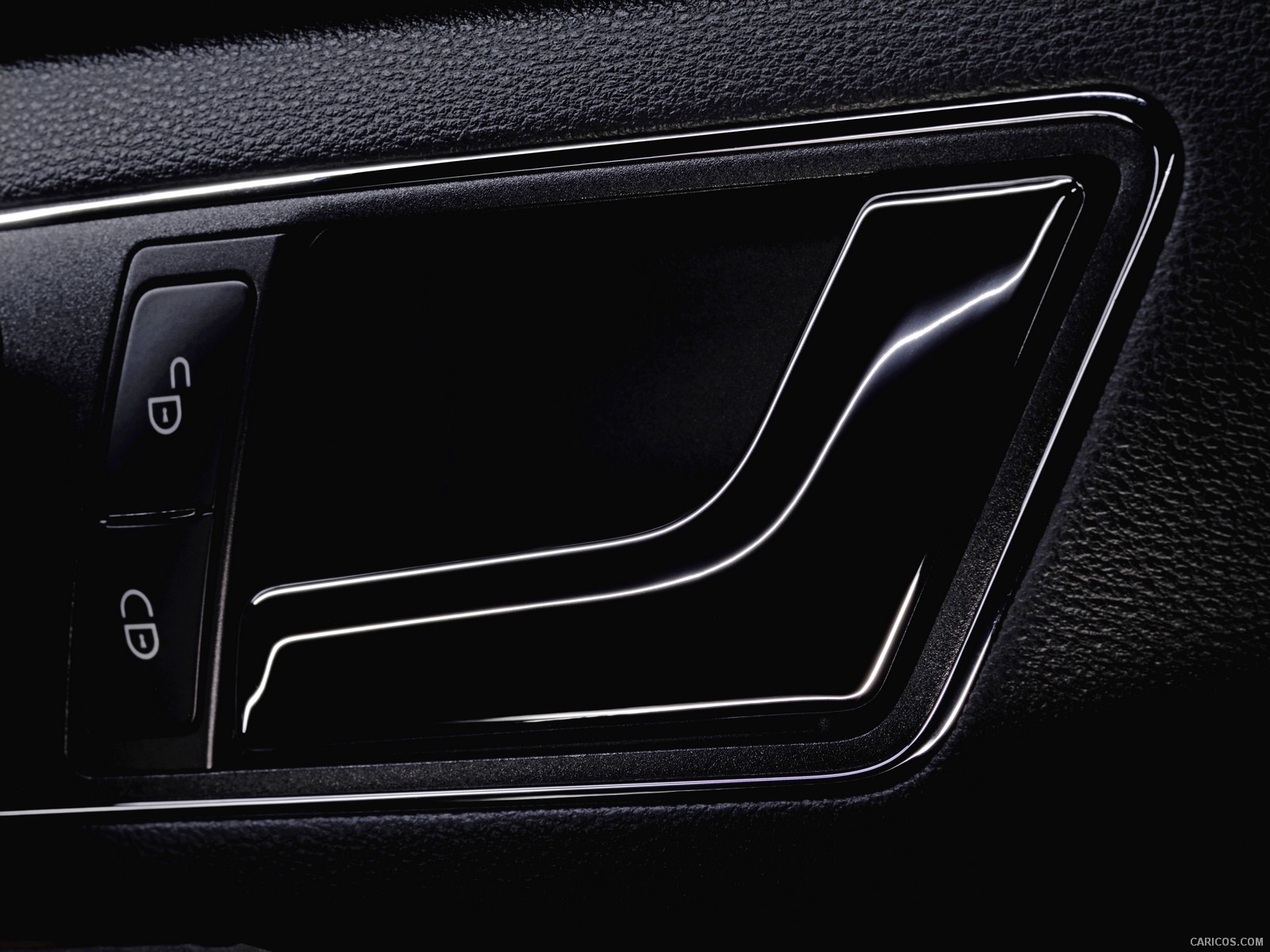 2010 Mercedes-Benz E-Class Sedan  - Interior Close-up Photo, #167 of 261