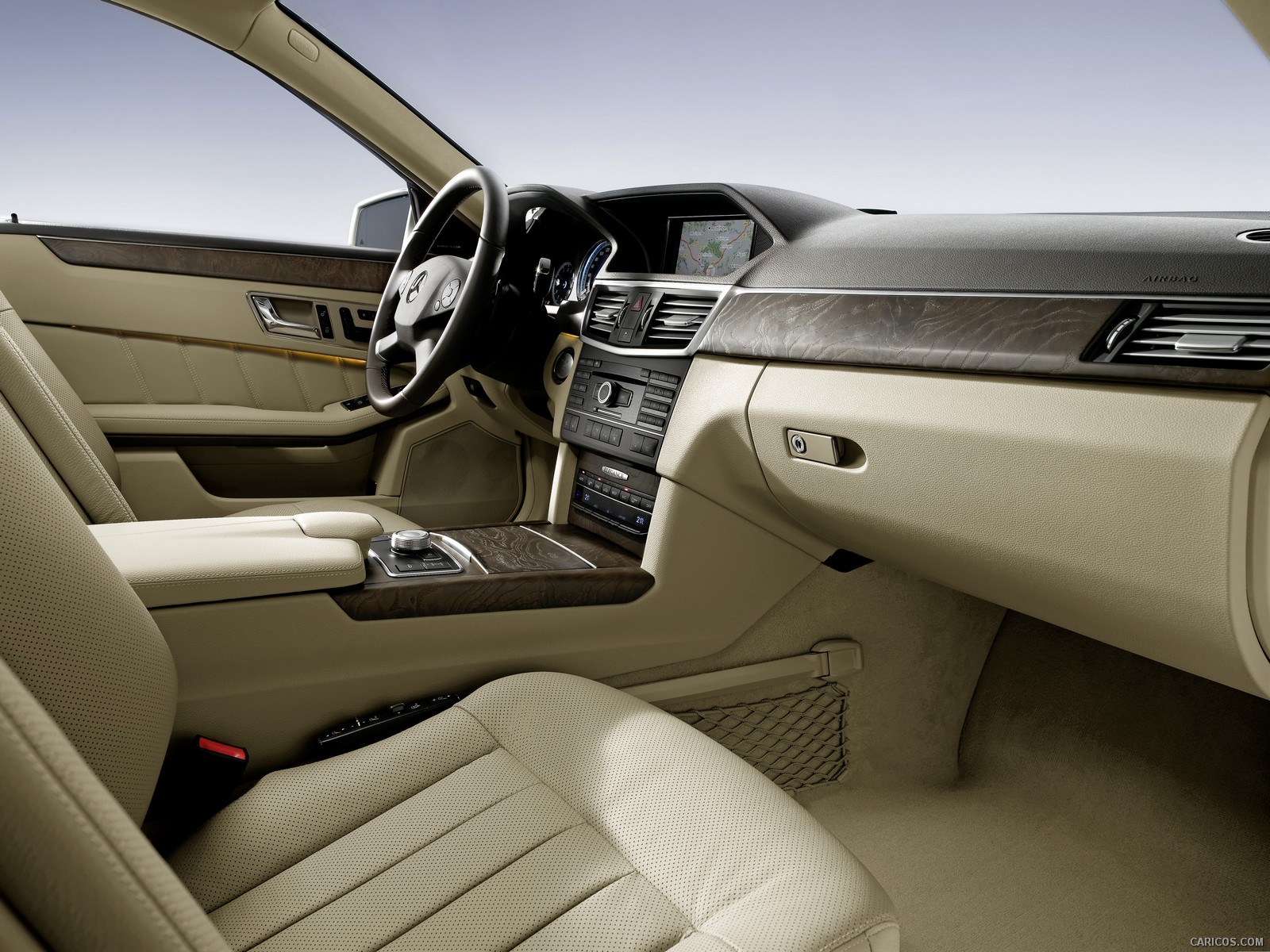 2010 Mercedes-Benz E-Class Sedan  - Interior Front Seats View Photo, #131 of 261