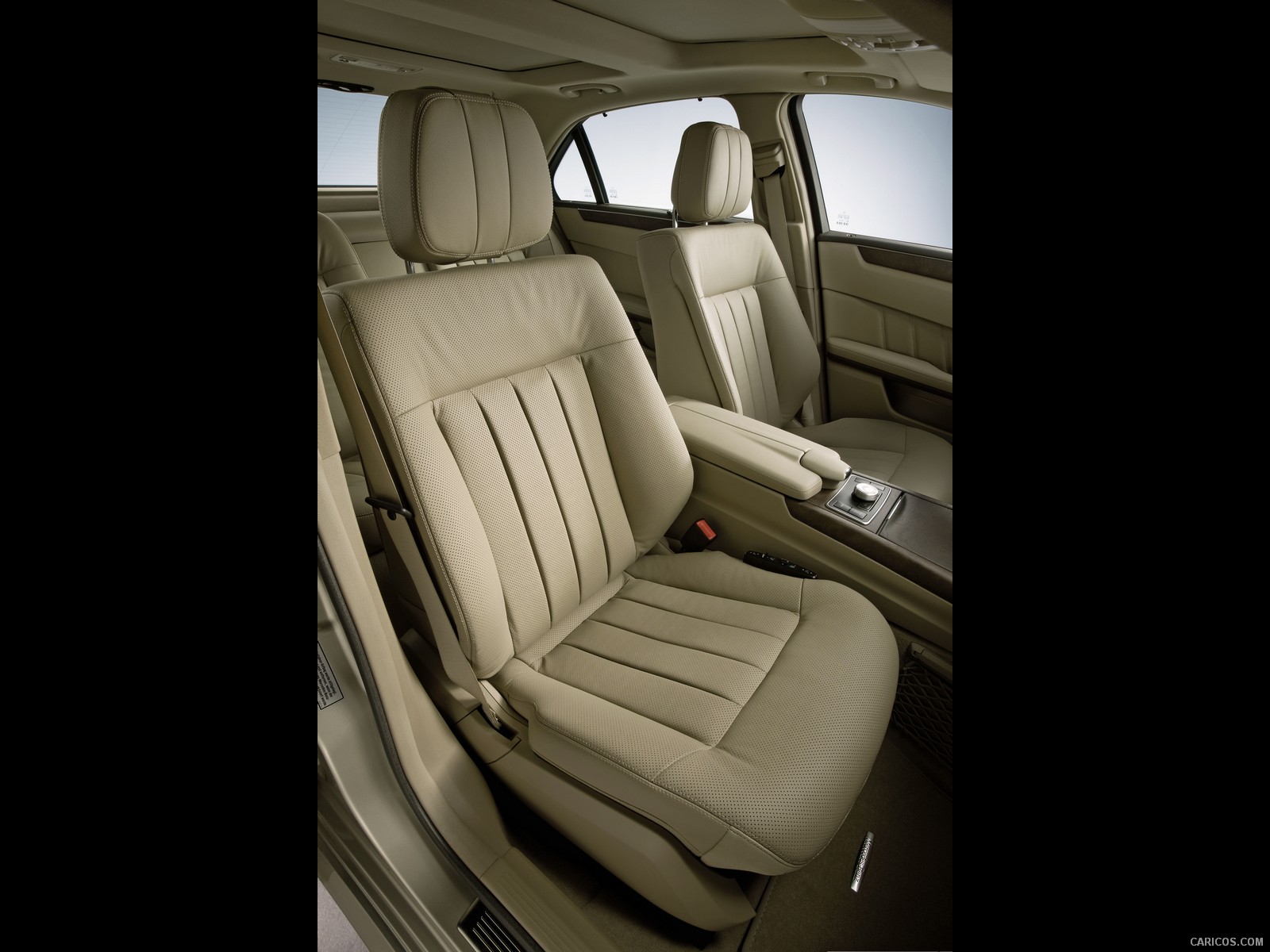 2010 Mercedes-Benz E-Class Sedan  - Interior Front Seats View Photo, #149 of 261