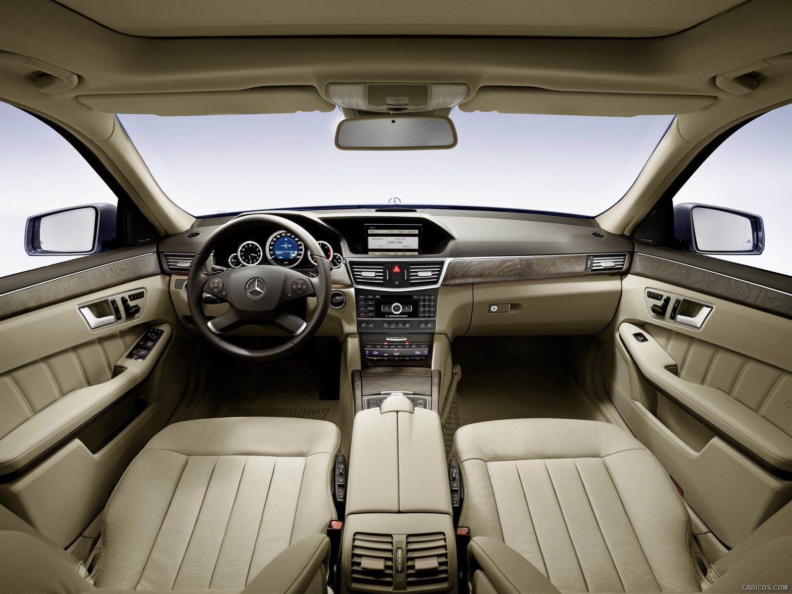 2010 Mercedes-Benz E-Class Sedan  - Interior View Photo, #125 of 261