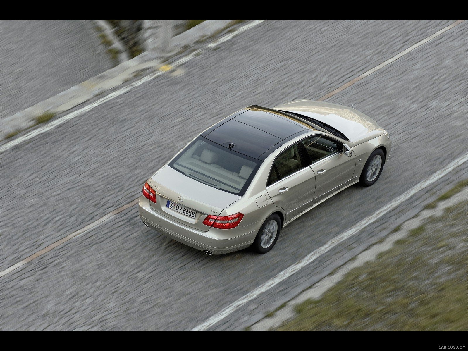 2010 Mercedes-Benz E-Class Sedan  - Top View Photo, #50 of 261