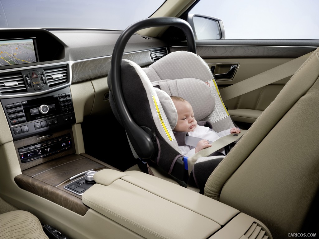 2010 Mercedes-Benz E-Class Sedan - Front Car Seat - 