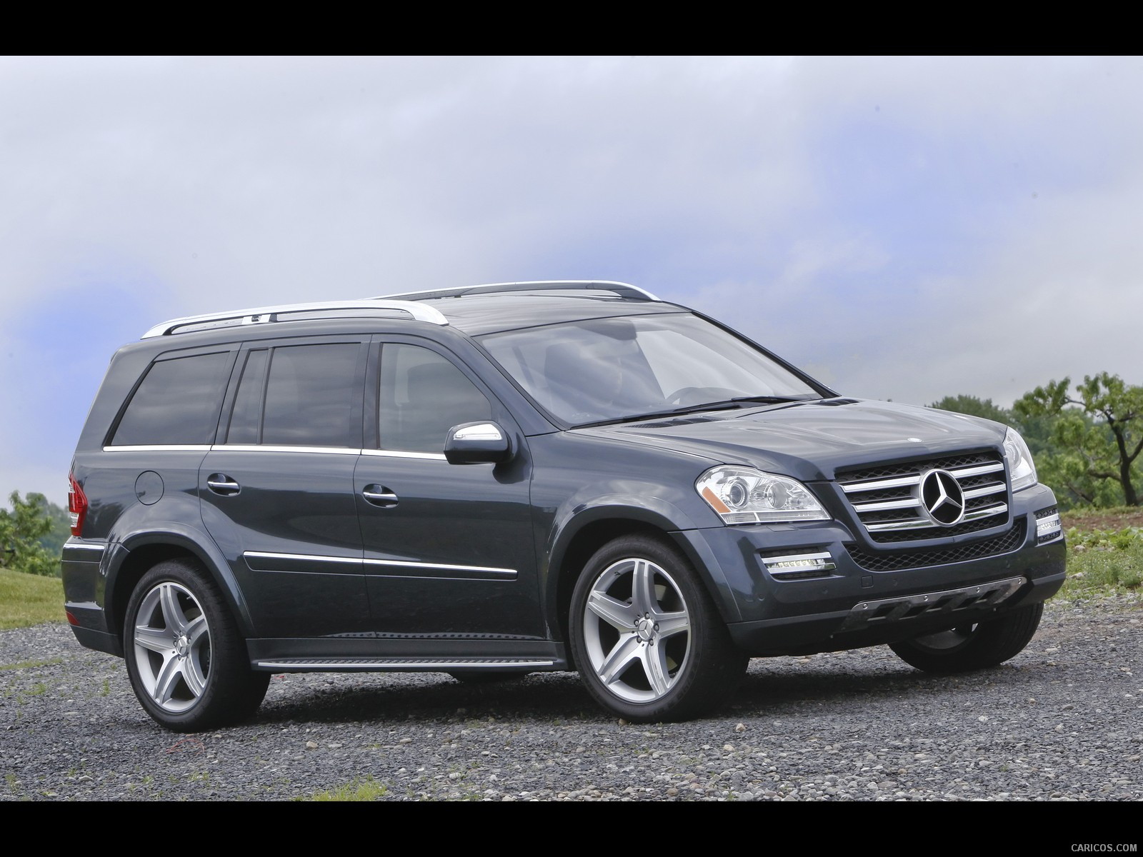 2010 Mercedes-Benz GL550 - Front, #38 of 112