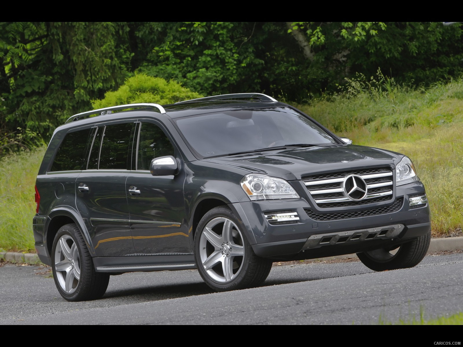 2010 Mercedes-Benz GL550 - Front, #46 of 112