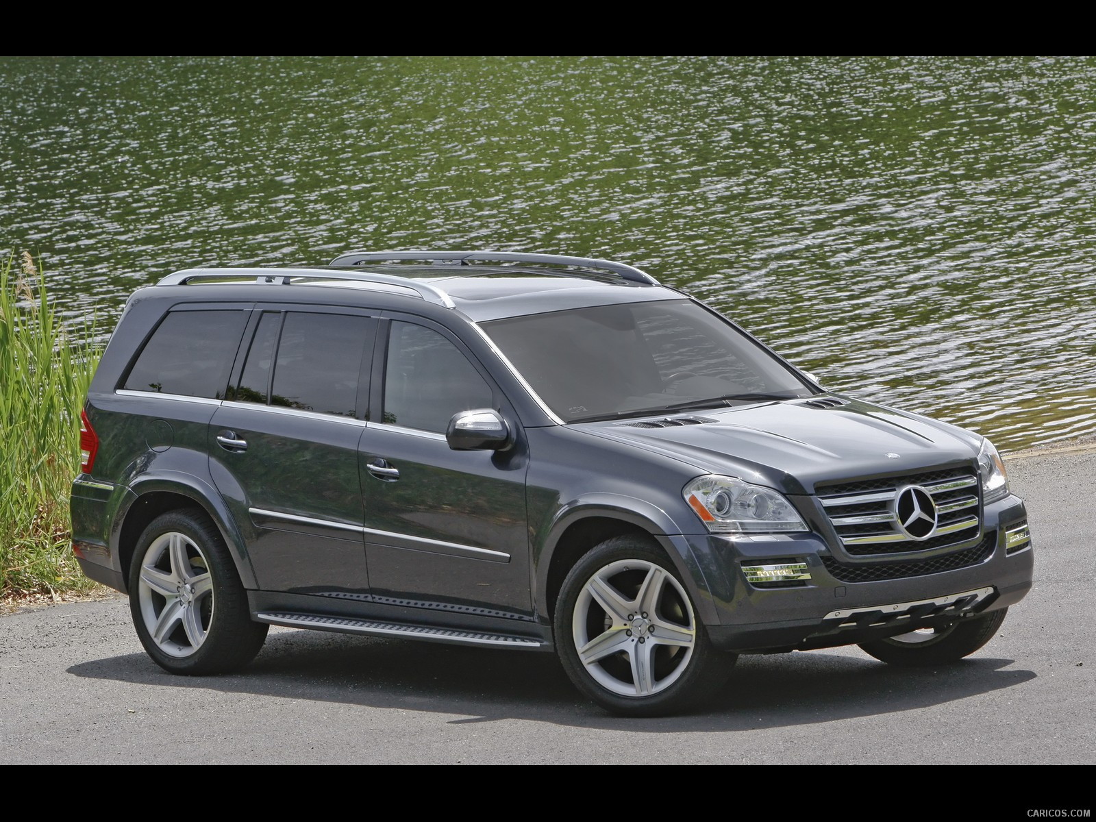 2010 Mercedes-Benz GL550 - Front, #54 of 112
