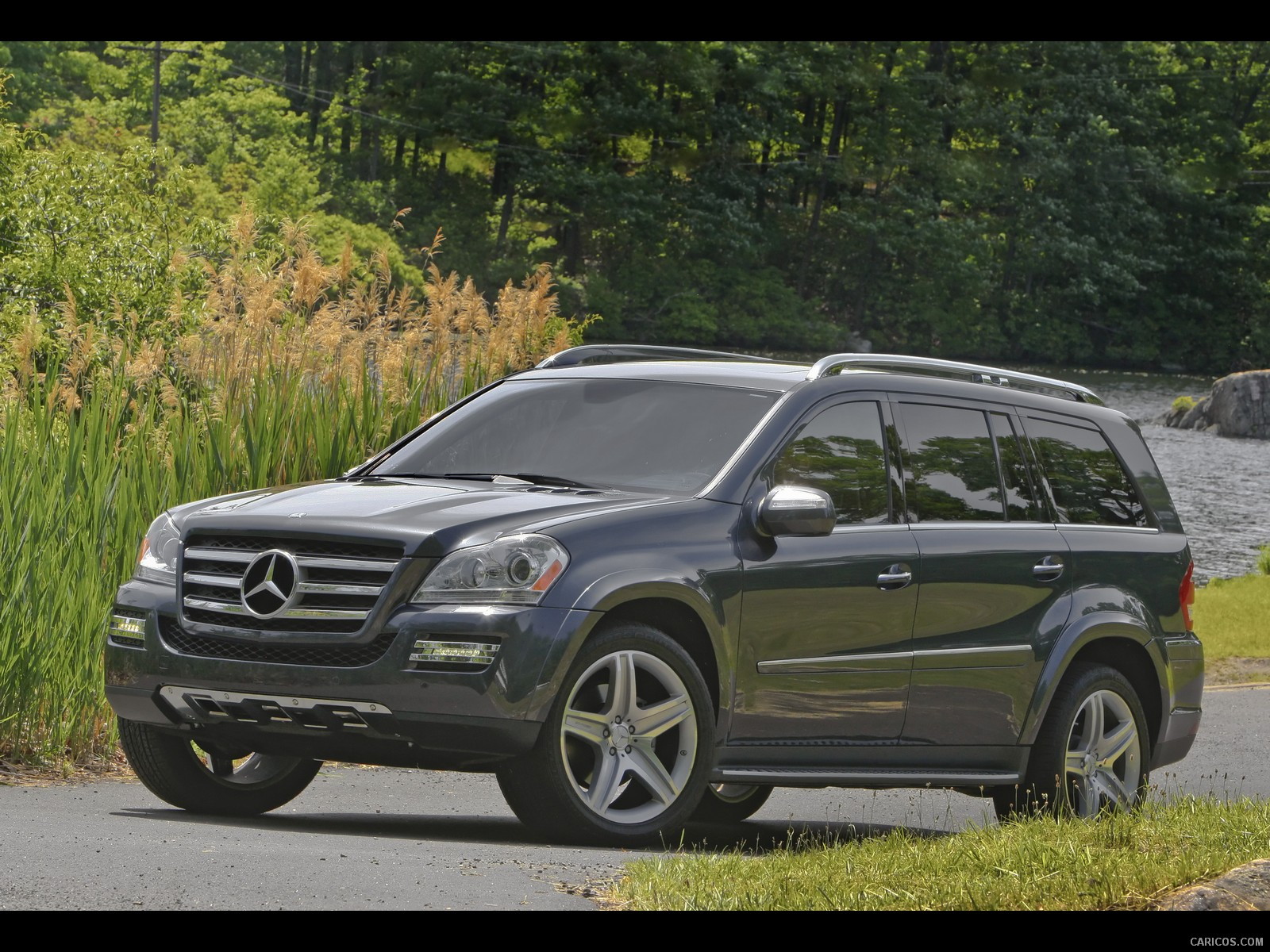 2010 Mercedes-Benz GL550 - Front, #55 of 112