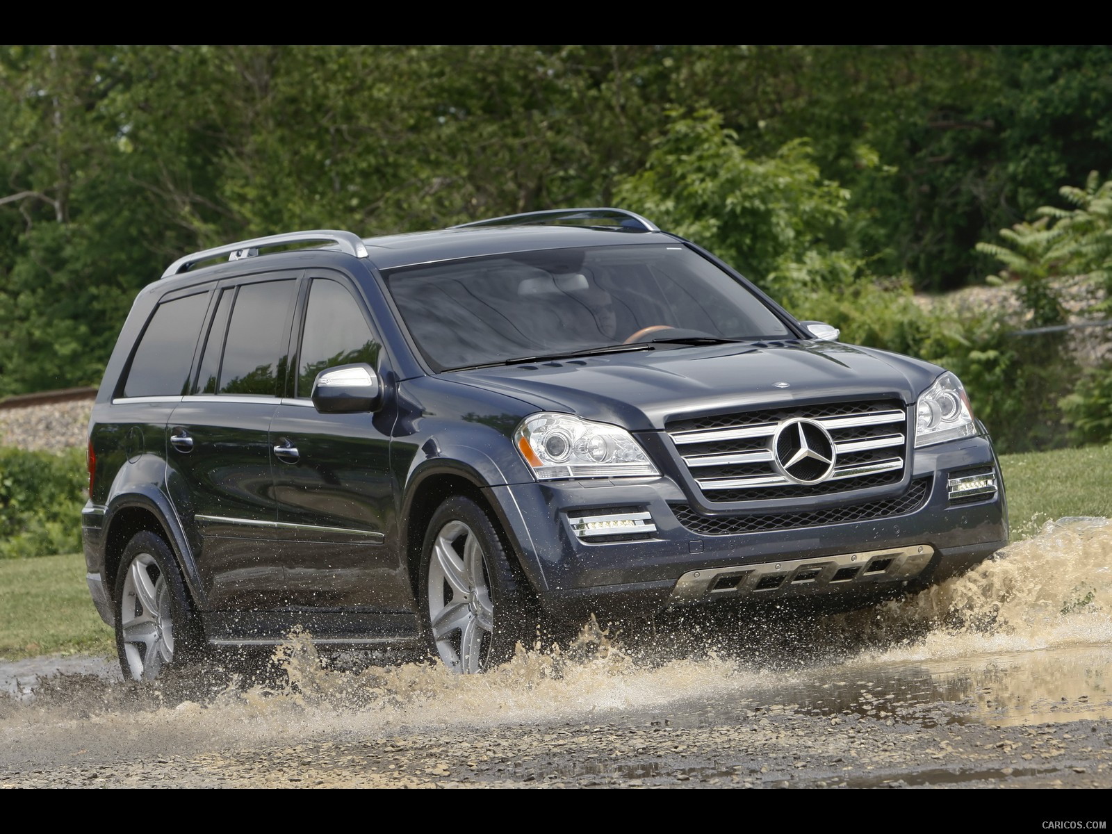 2010 Mercedes-Benz GL550 - Front, #60 of 112