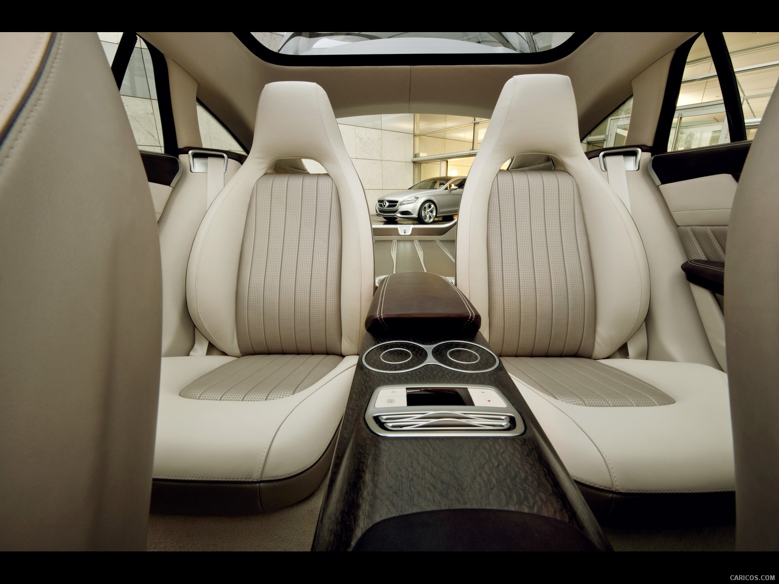 2010 Mercedes-Benz Shooting Break Concept  - Interior, Rear Seats, #26 of 47