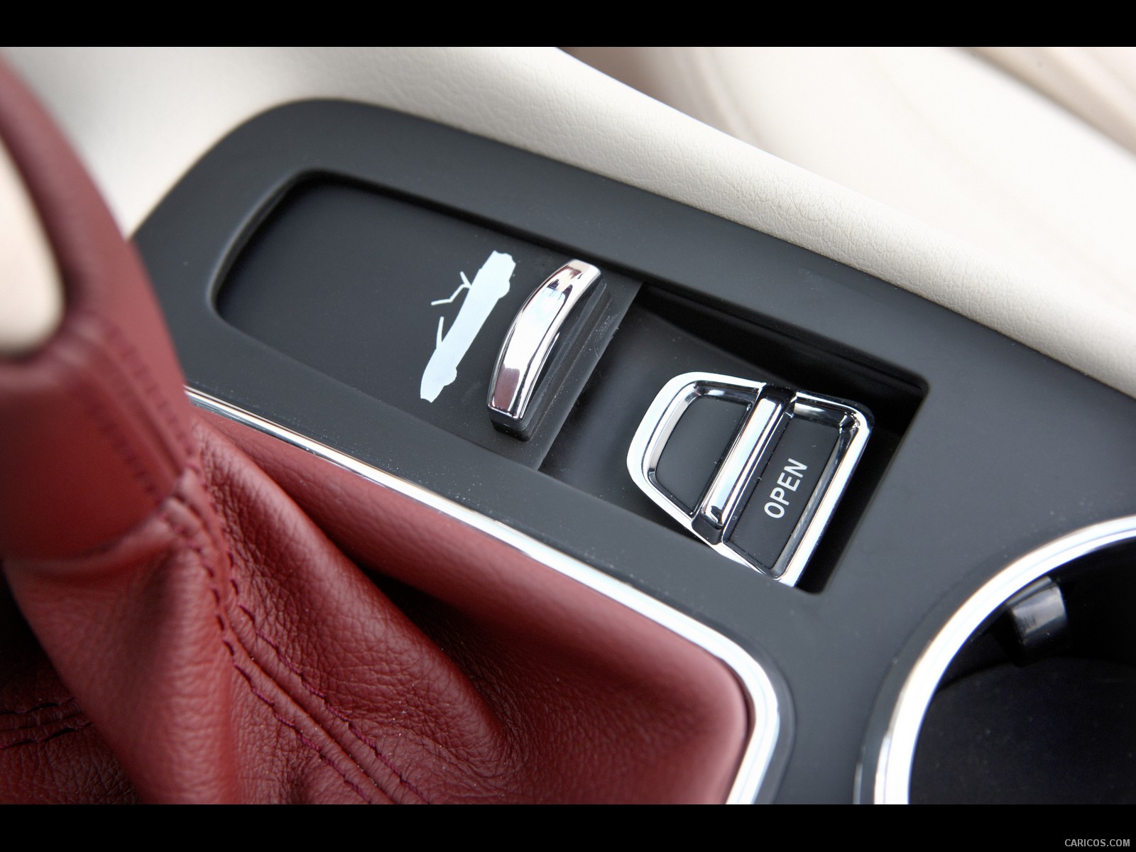 2011 Maserati GranCabrio  - Interior Close-up Photo, #40 of 59