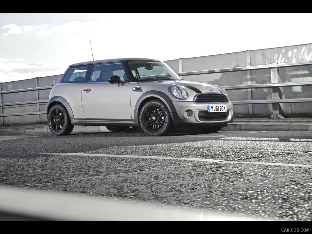 2012 Mini Baker Street  - Front