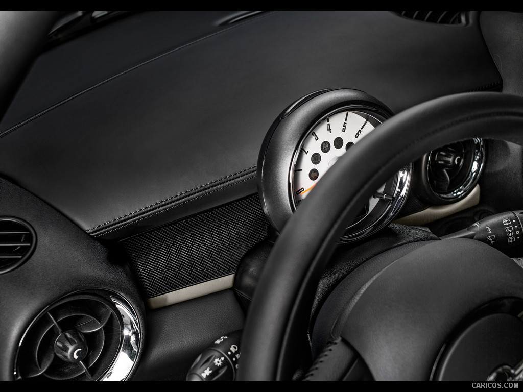 2013 MINI Clubman Bond Street  - Interior Detail