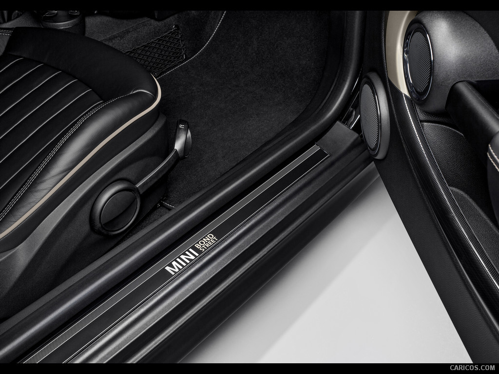 2013 MINI Clubman Bond Street Door Sill - Interior Detail