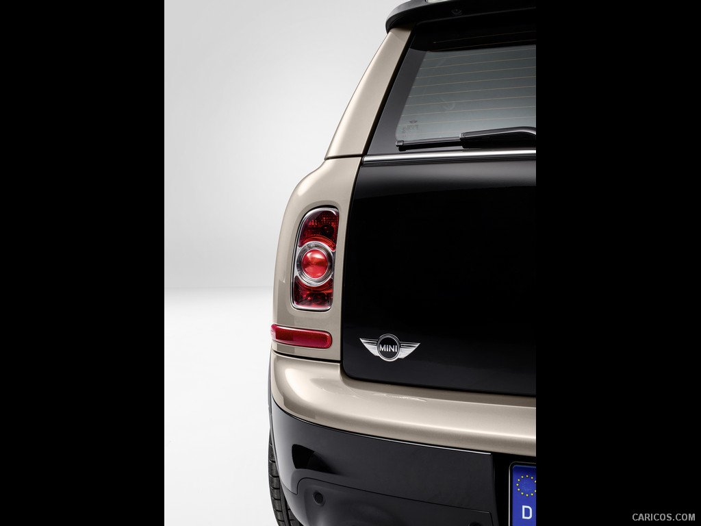 2013 MINI Clubman Bond Street Tail Light / Badge - 