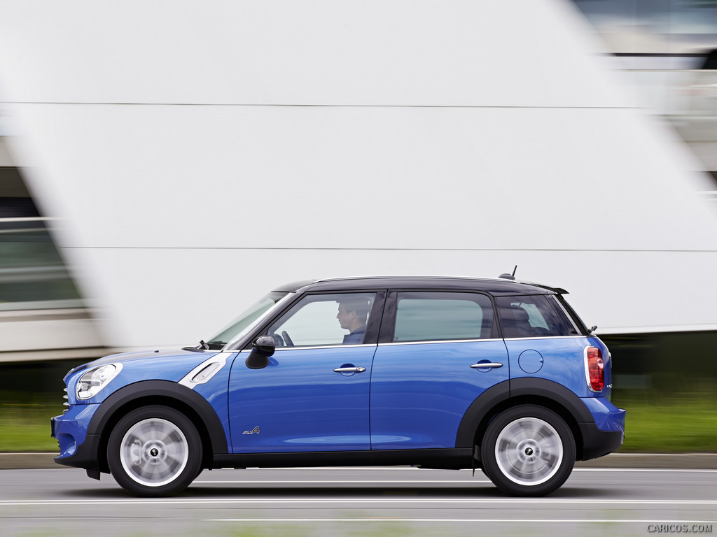 2013 MINI Cooper Countryman ALL4  - Side