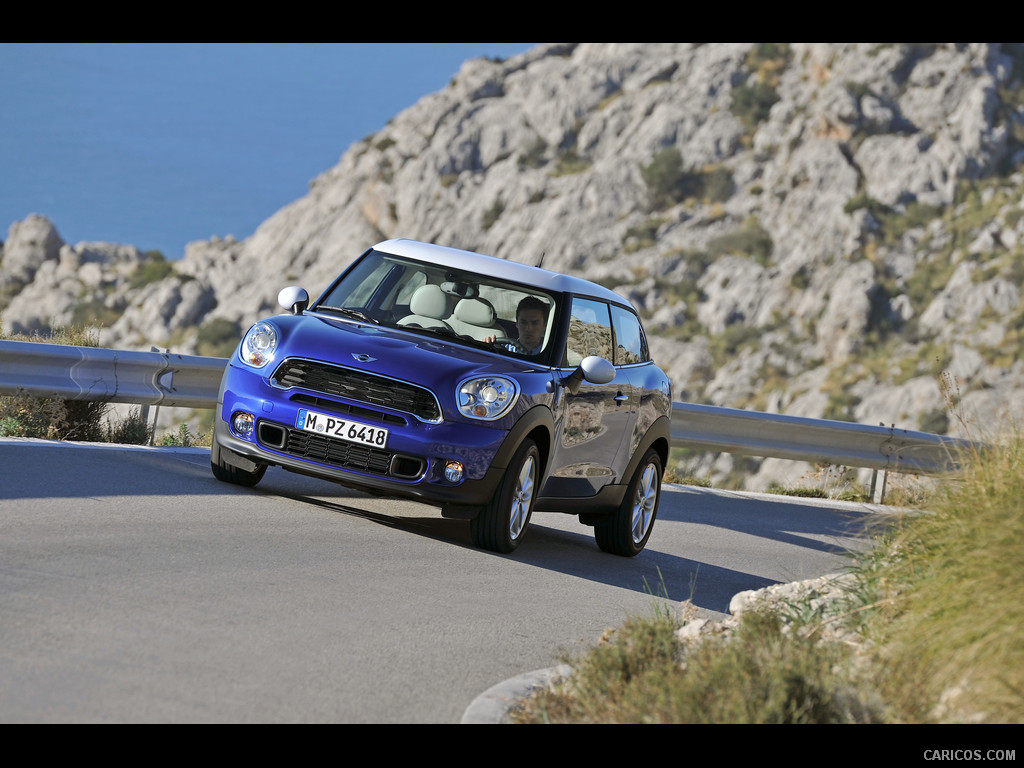 2013 MINI Cooper S Paceman  - Front