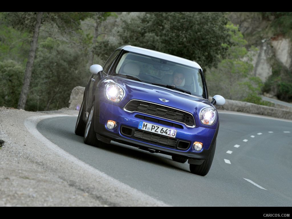 2013 MINI Cooper S Paceman  - Front