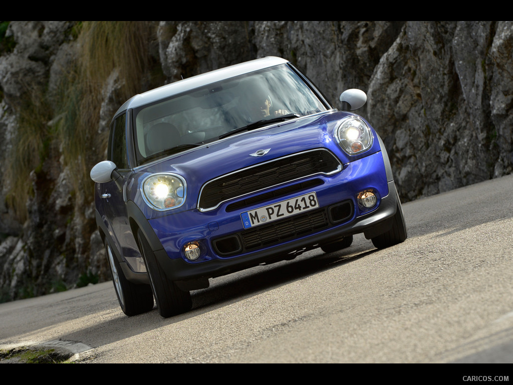 2013 MINI Cooper S Paceman  - Front