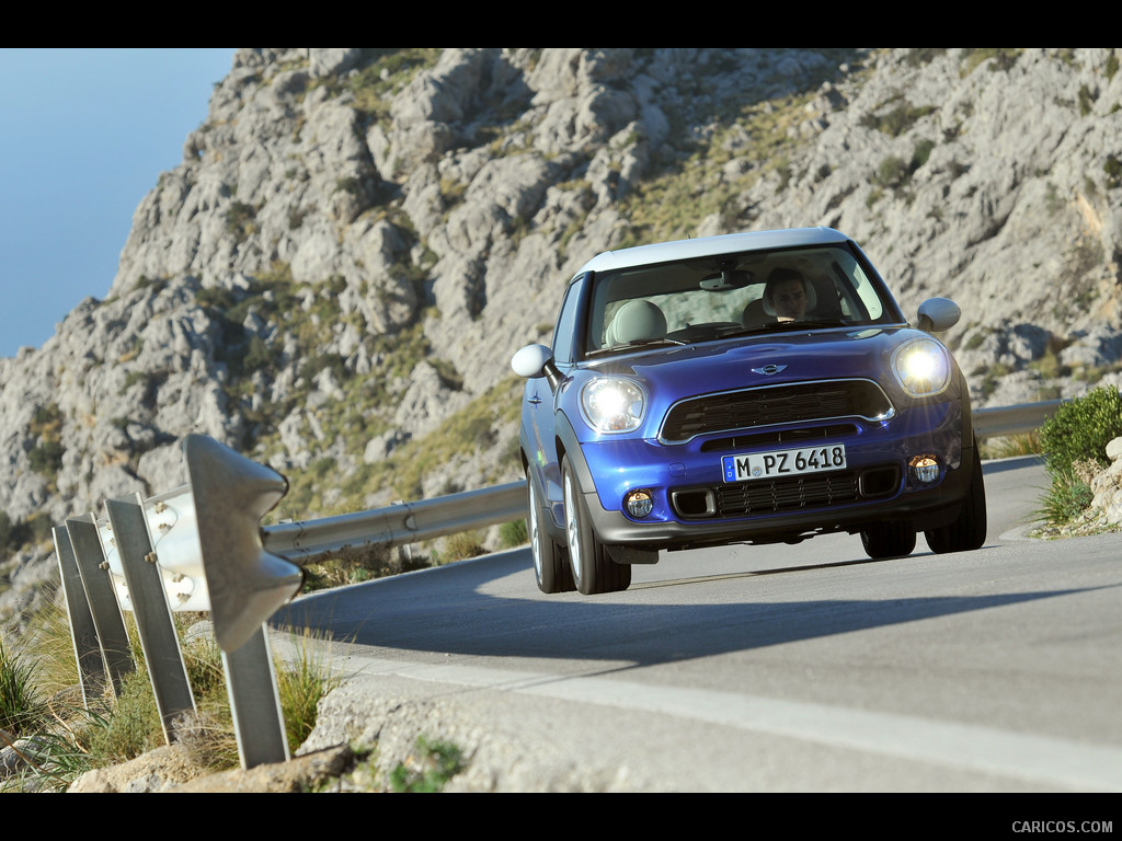 2013 MINI Cooper S Paceman  - Front