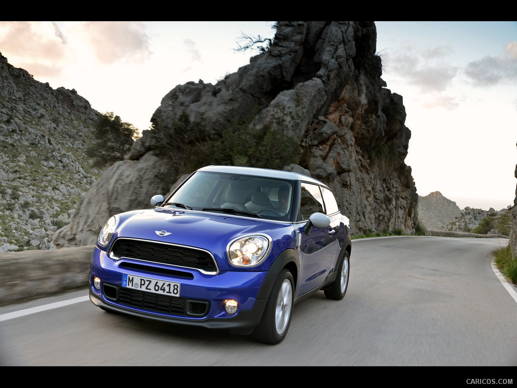 2013 MINI Cooper S Paceman  - Front