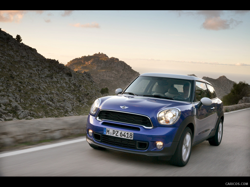 2013 MINI Cooper S Paceman  - Front