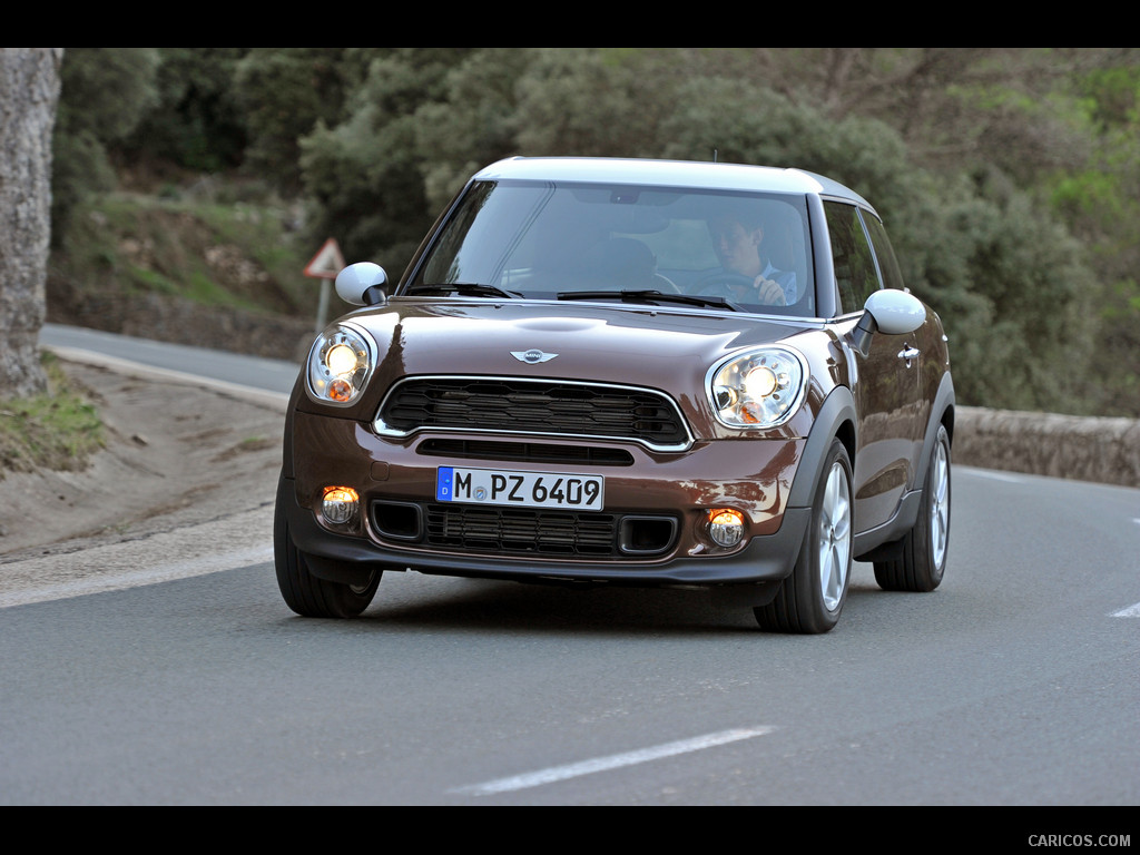 2013 MINI Cooper S Paceman  - Front