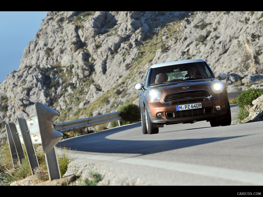 2013 MINI Cooper S Paceman  - Front