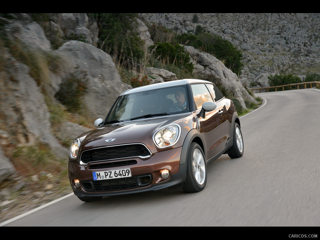 2013 MINI Cooper S Paceman  - Front