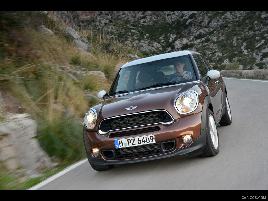 2013 MINI Cooper S Paceman  - Front