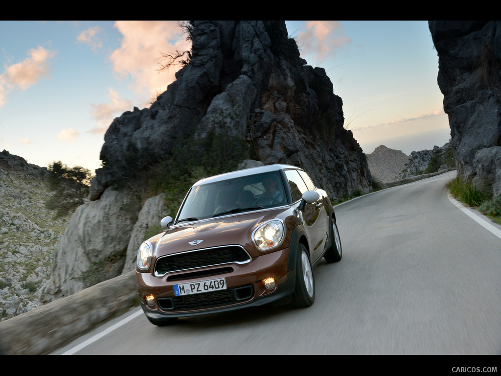 2013 MINI Cooper S Paceman  - Front