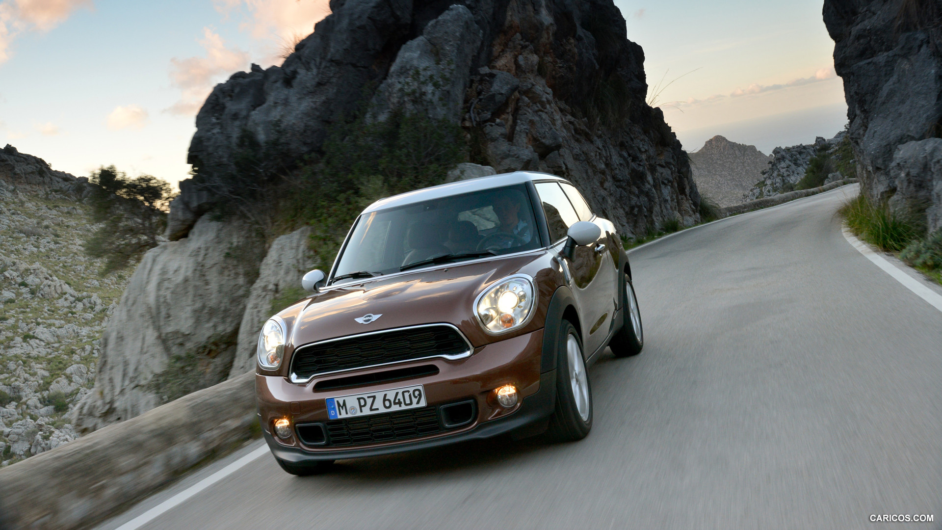 2013 MINI Cooper S Paceman  - Front, #305 of 438