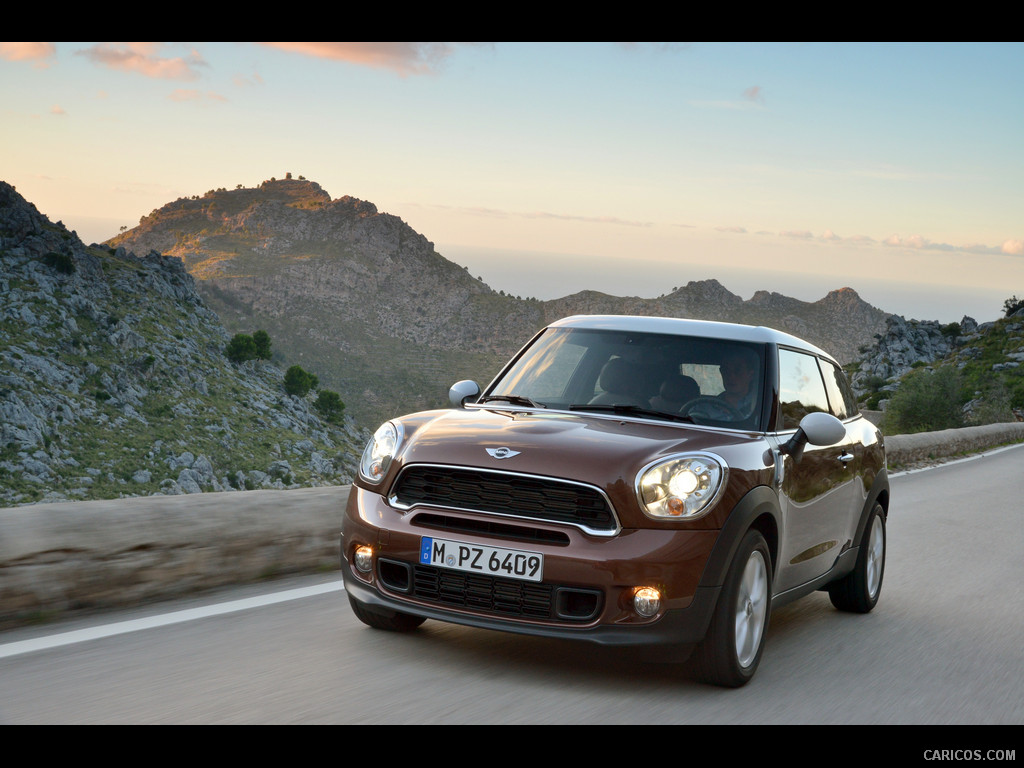 2013 MINI Cooper S Paceman  - Front