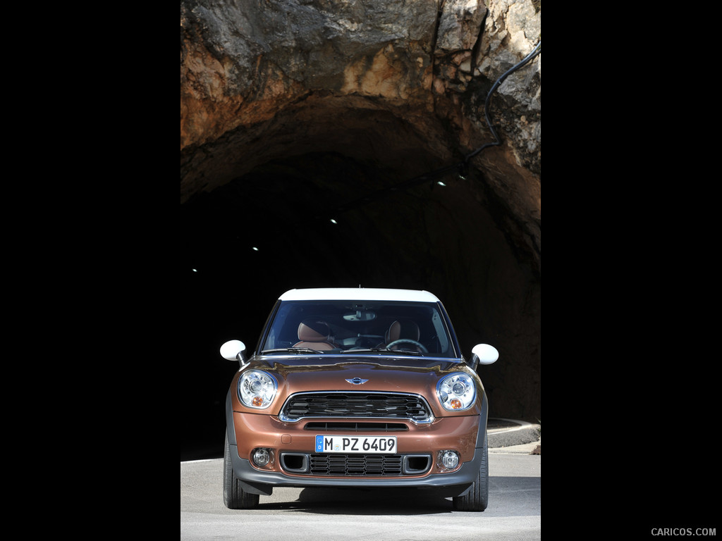 2013 MINI Cooper S Paceman  - Front