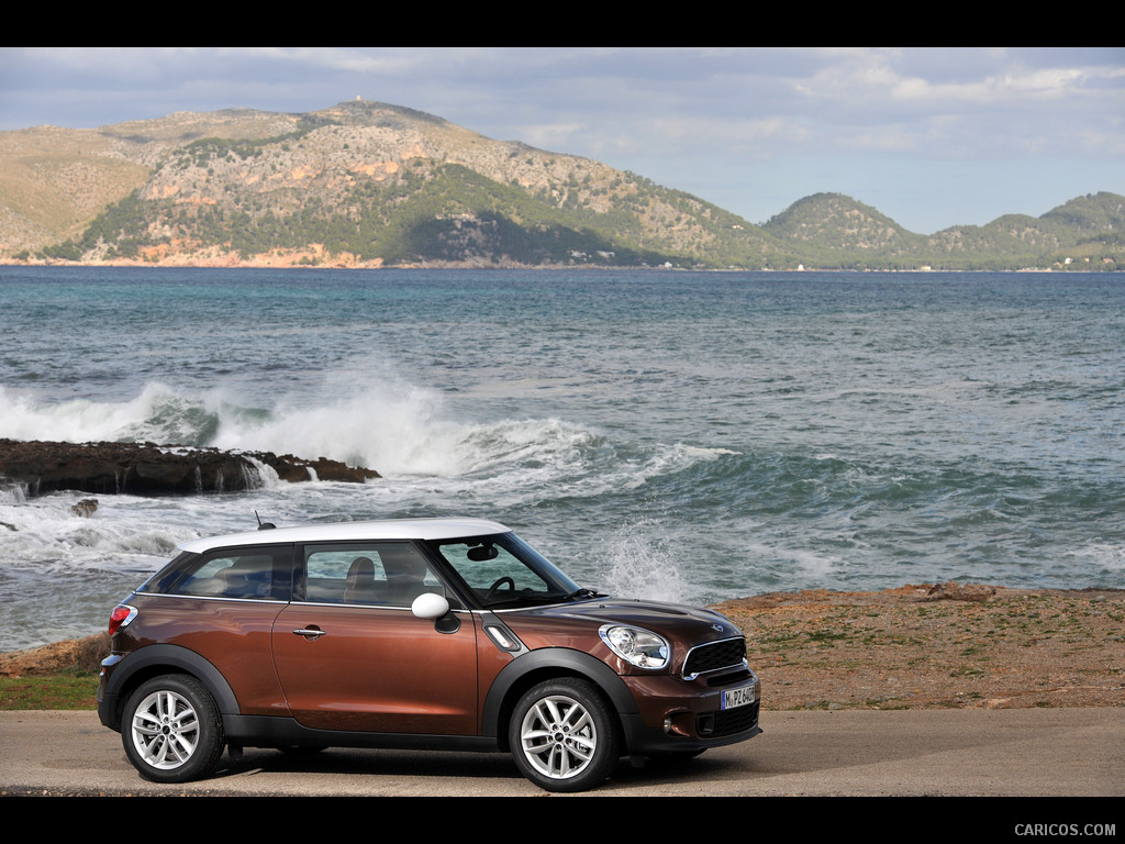 2013 MINI Cooper S Paceman  - Front