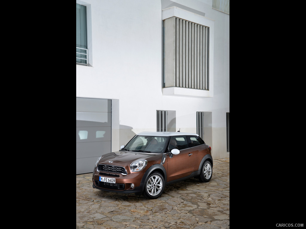 2013 MINI Cooper S Paceman  - Front