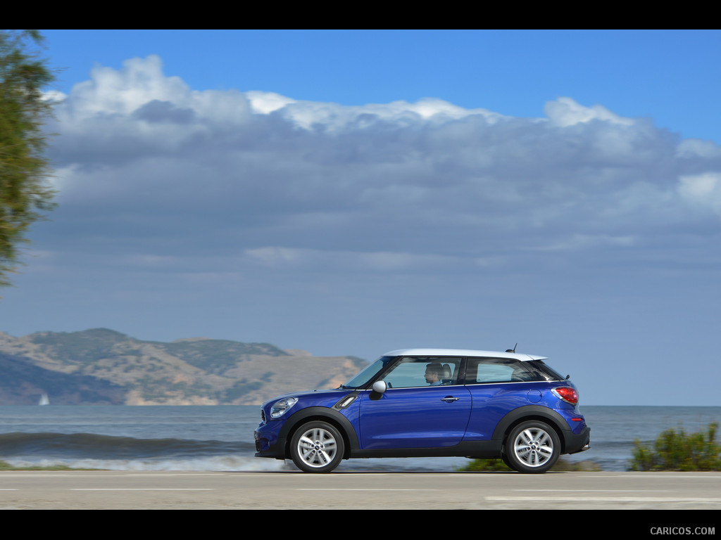 2013 MINI Cooper S Paceman  - Side